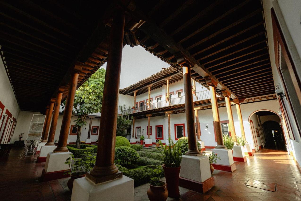 Best Western Plus Posada De Don Vasco Pátzcuaro Exteriér fotografie Interior of the house
