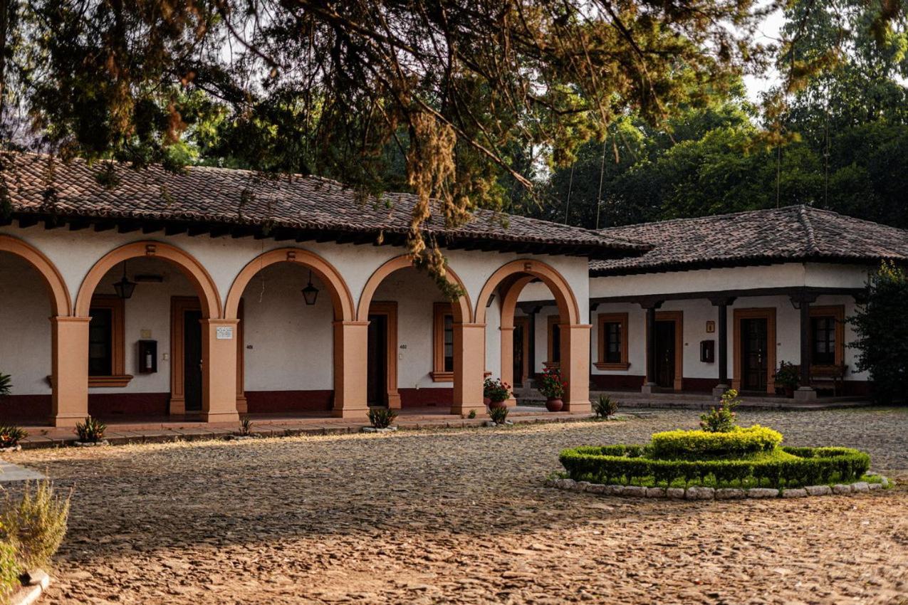 Best Western Plus Posada De Don Vasco Pátzcuaro Exteriér fotografie The house of the first Mexican President José María Morelos