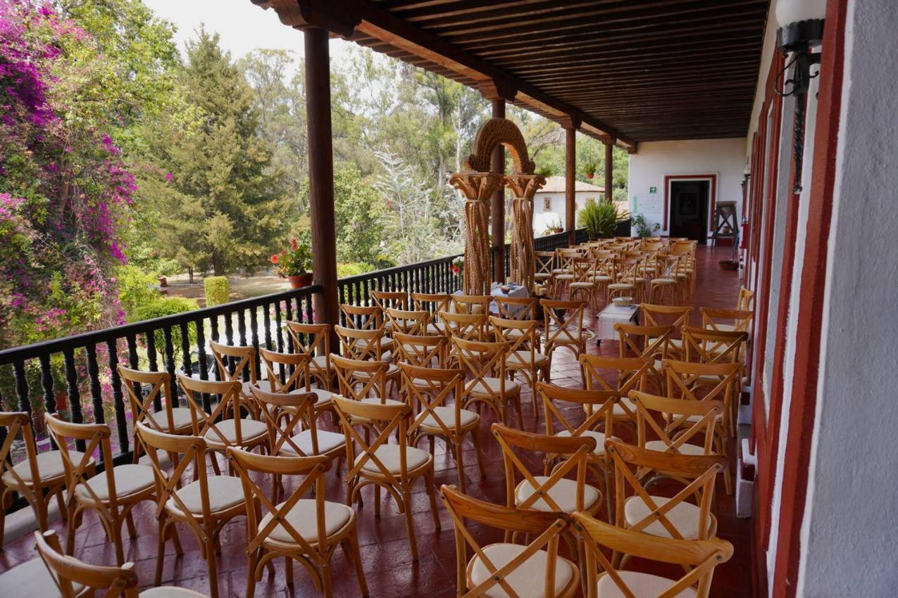 Best Western Plus Posada De Don Vasco Pátzcuaro Exteriér fotografie The patio of the Hacienda San José
